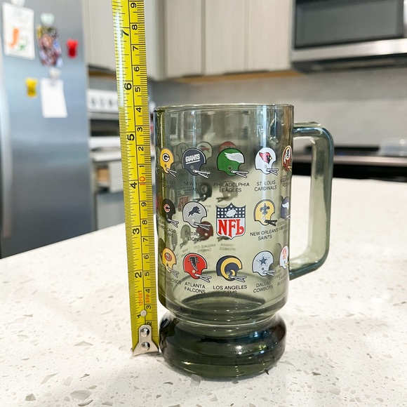 Vintage 1970s NFL Grey Smoke Glass Mug Football Team Helmets Beer Stein EUC - Picture 4 of 4